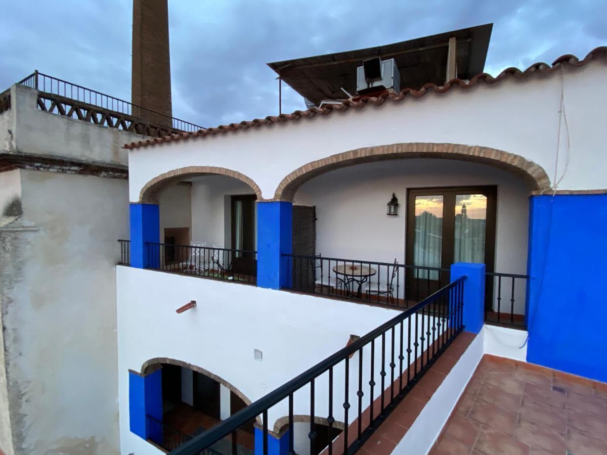 Hotel Rural La Posada De Las Cigueenas Jerez De Los Caballeros Exterior foto
