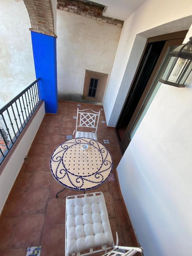 Hotel Rural La Posada De Las Cigueenas Jerez De Los Caballeros Exterior foto