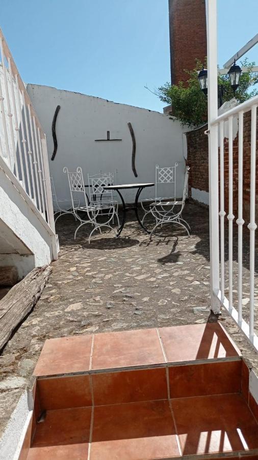Hotel Rural La Posada De Las Cigueenas Jerez De Los Caballeros Exterior foto