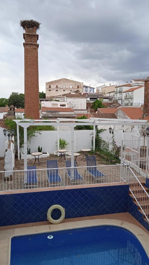 Hotel Rural La Posada De Las Cigueenas Jerez De Los Caballeros Exterior foto